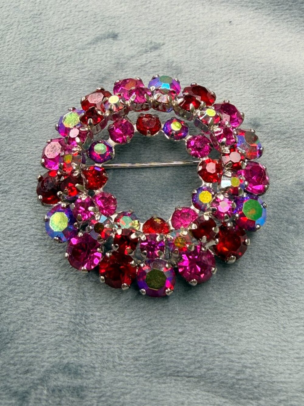 Vintage Aurora Borealis Rhinestone Wreath Brooch - Red & Pink